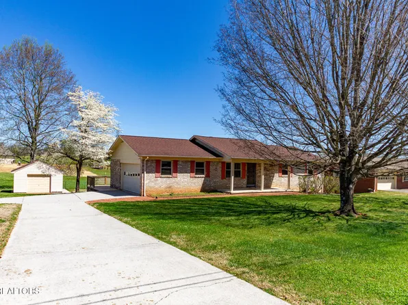 508 Greencrest Dr, Maryville, TN 37803