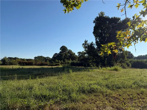 120 Maxcy Dr, Belton, SC 29627