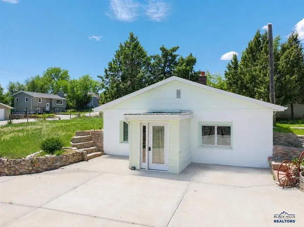 1020 Evanston Ave, Hot Springs, SD 57747