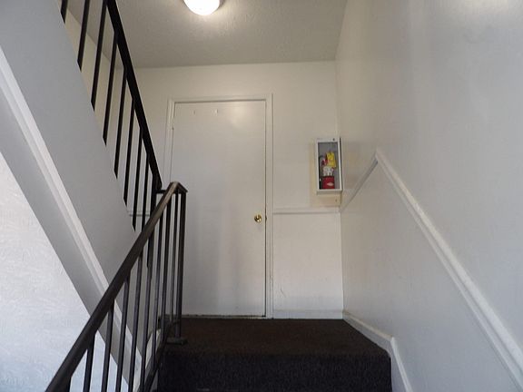 5th image of 104 Hanley Ln #9