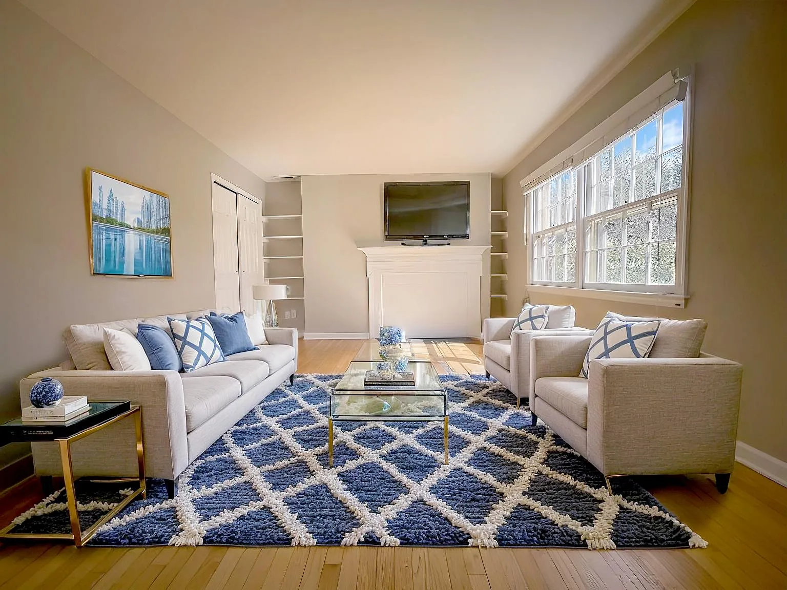 Skyline Court Units — Photo 3