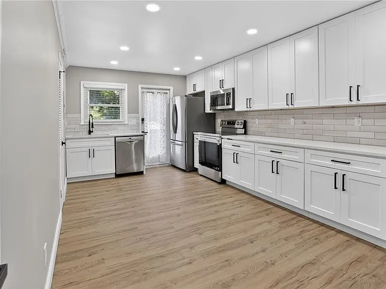 3510 Roswell Rd NW #E2 — Photo 4