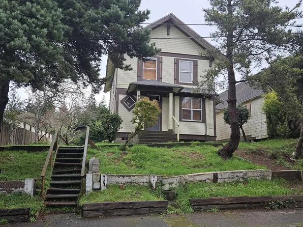 930 N 9th St, Coos Bay, OR 97420