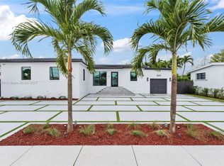 8550 SW 28th St, Miami, FL 33155