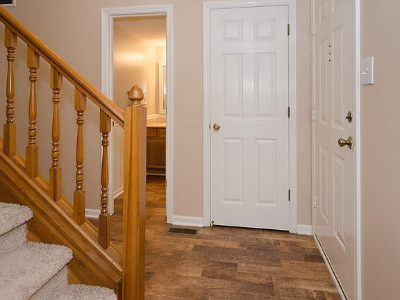 5th image of 10006 Twyckenham Ct