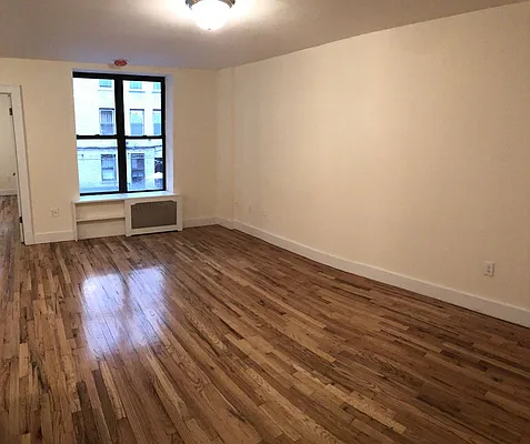 Rented by Your Vanity Realty | media 39