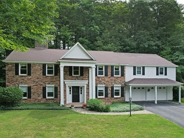 115 Woodberry Ln, Fayetteville, NY 13066