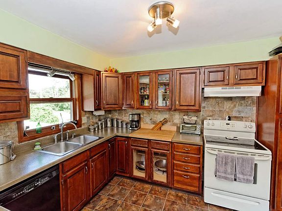 5th image of 958 Muriel Peterson Dr