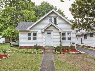 10 Old Beahan Rd, Gates, NY 14624