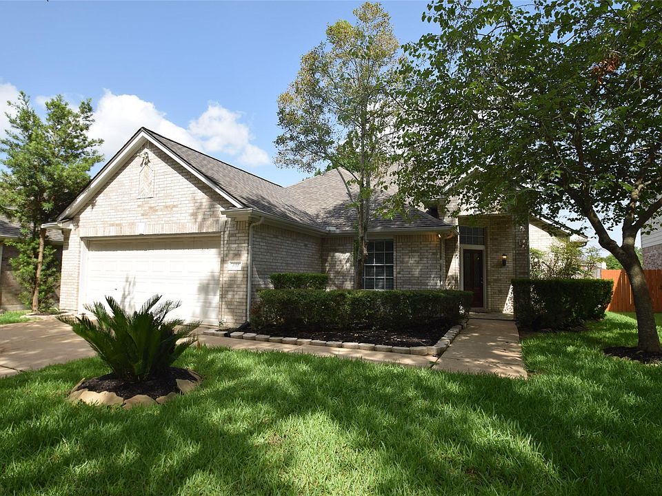 1st image of 407 Thorpe Springs Dr