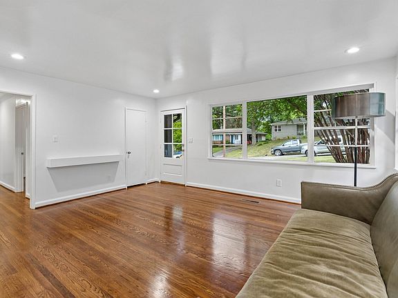 5th image of 5429 10th Ave S