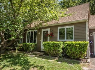 35 Woodland Rdg #77, Meriden, CT 06450