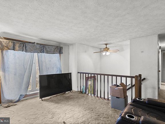 2nd image of 15 Russet Ct