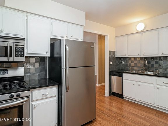 5th image of 8009 Lake St