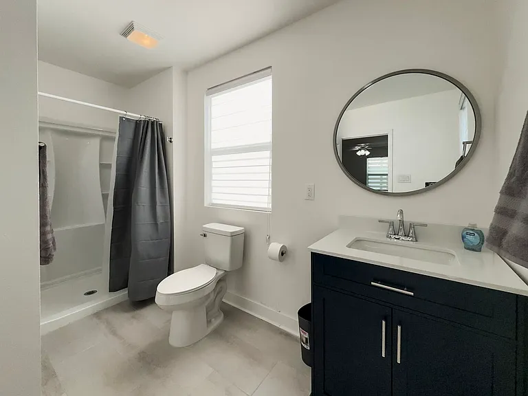 Large room with private Bathroom Room 40