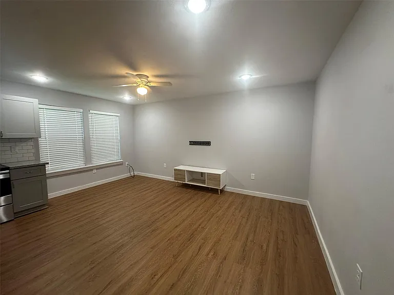 6610 Haight St #B — Photo 3