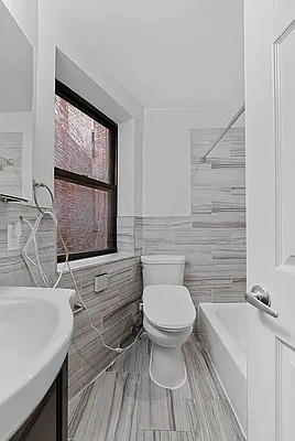 Rented by REAL New York | media 21