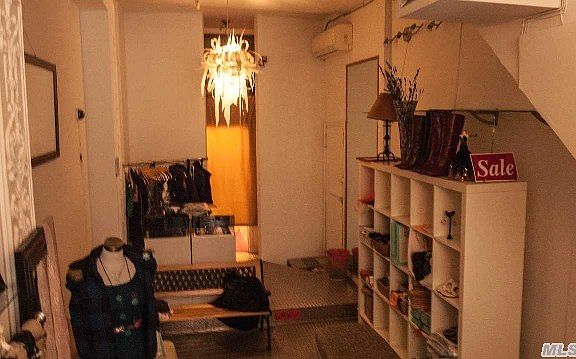 3rd image of 180 Mulberry St Frnt 1