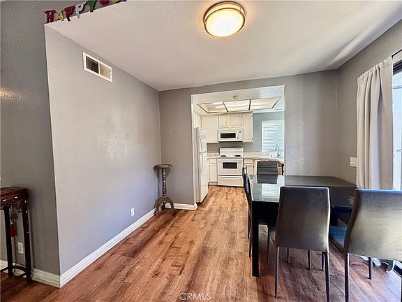 4th image of 22719 Lakeway Dr Unit 400