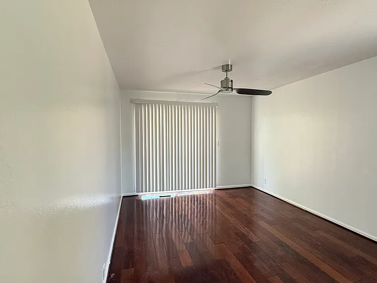 5513 Pamplona Ct — Photo 5