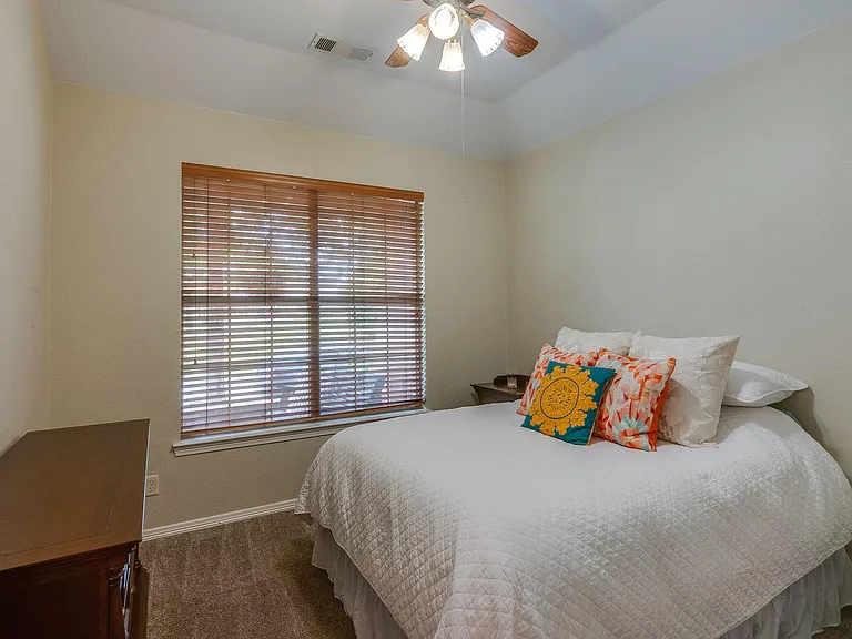 6008 Frost St — Photo 21