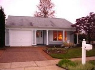 17 Norwich Ln, Southampton, NJ 08088