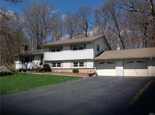 22 Cold Spring Cir, Shelton, CT 06484