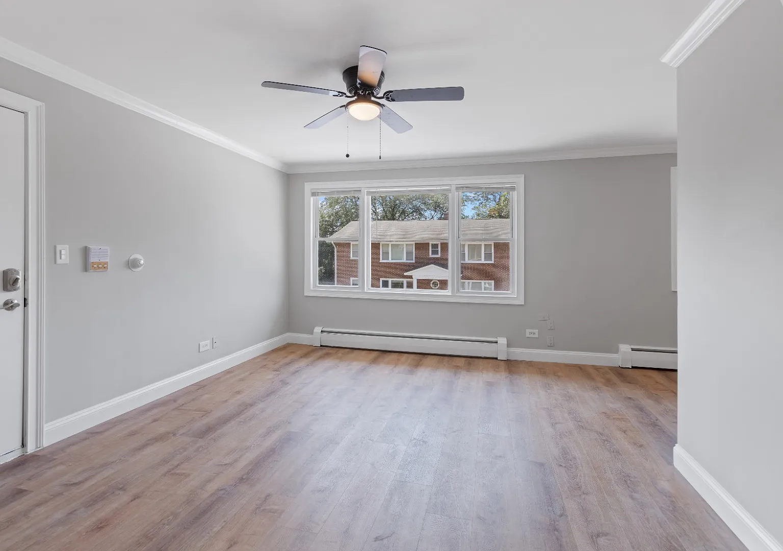 Updated 2 Bed in Lake Bluff | Parking Included | Pet Friendly | Top Schools — Photo 4