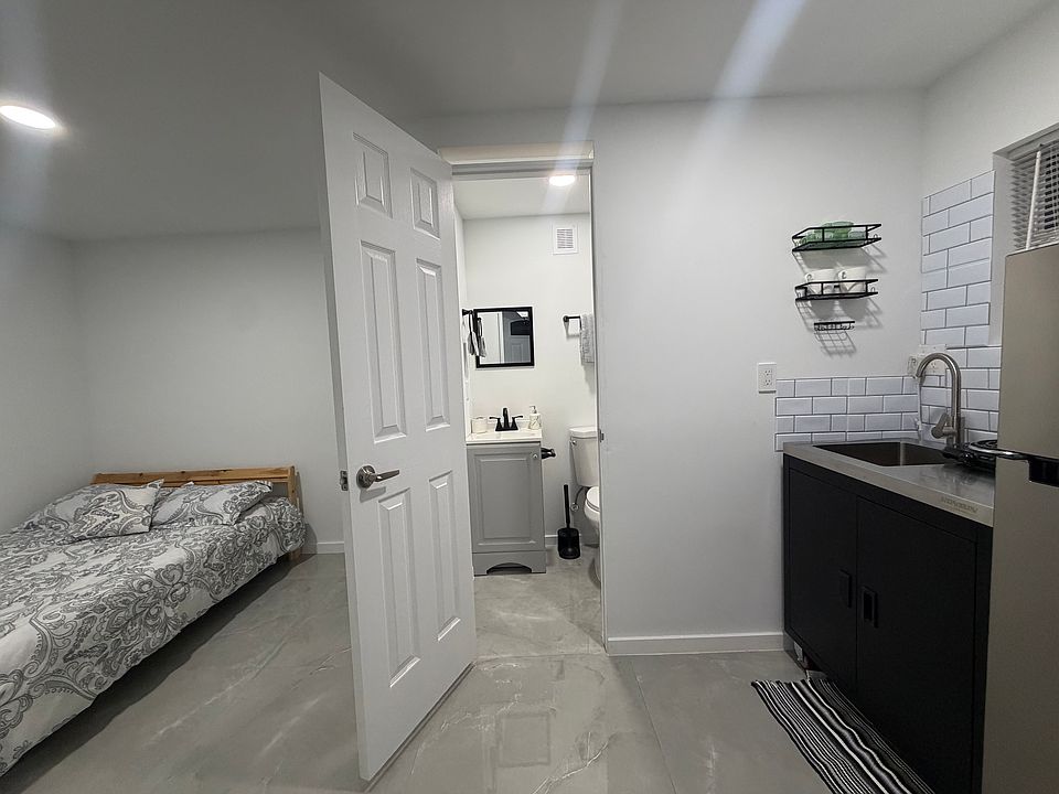 1st image of 6242 SW 24th St #2