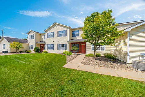 Cascade Shores Townhomes + Flats Photo 1
