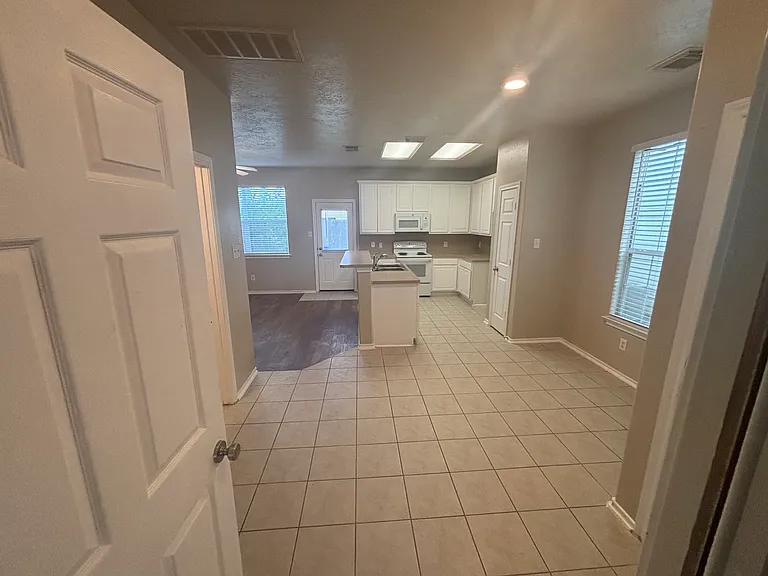 8805 Elm Drake Ln — Photo 14