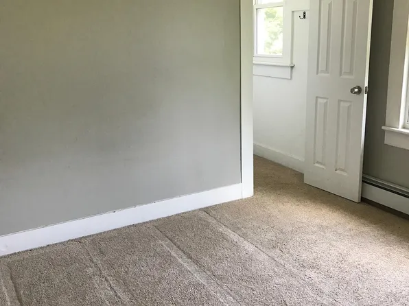 20 Richard St, New Britain, CT 06053