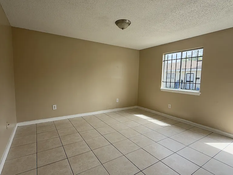 4253 Moncrief Rd W #2 — Photo 6