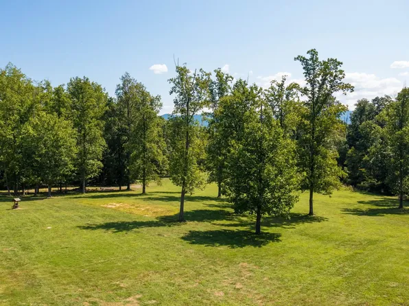 1043 Batman Rd, Shenandoah, VA 22849