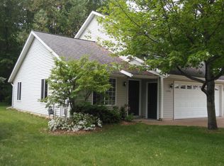 11916 Seven Pine Dr., Holland, MI 49424