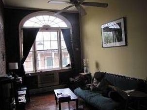 3rd image of 935 Burgundy St APT 3