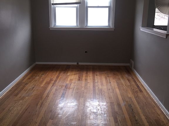 5th image of 3146 Saint Vincent St