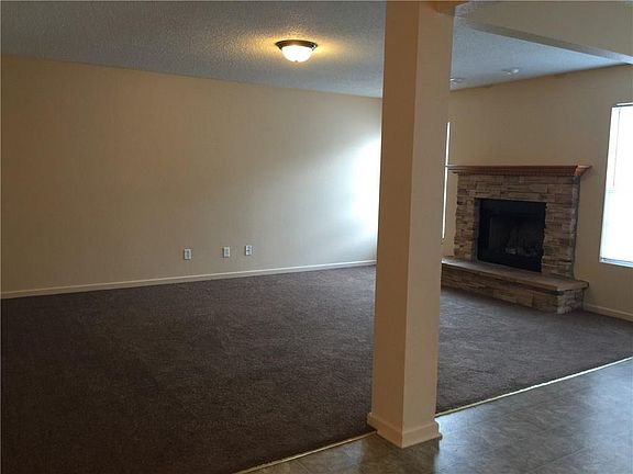 4th image of 14425 Black Farm Dr