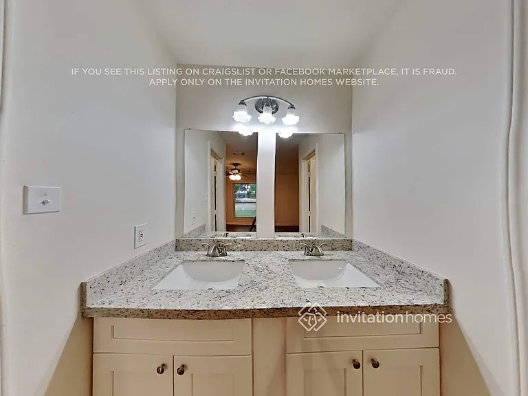 10527 Mills Walk Dr — Photo 16