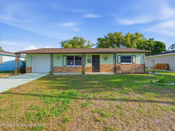 7541 Hollyridge Dr, New Port Richey, FL 34653