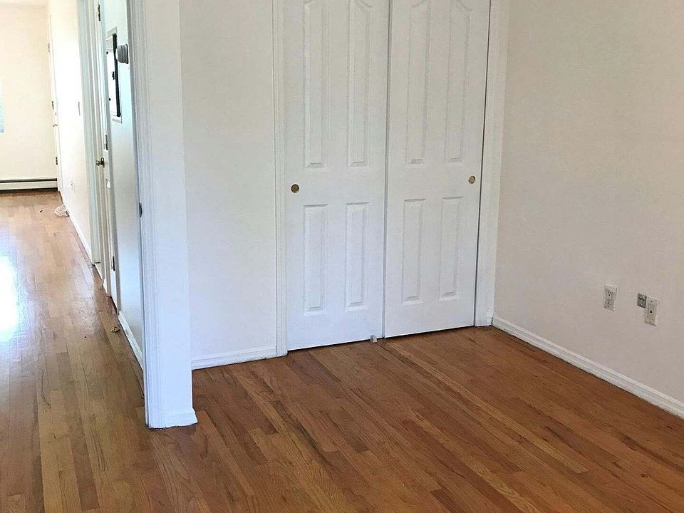 2nd image of 13127 140th St #3