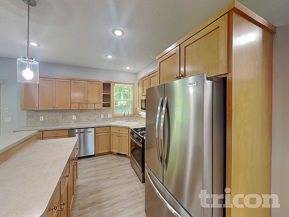5th image of 19385 Elkridge Trl