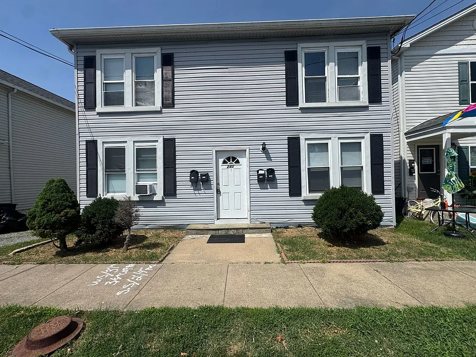 281 4th Ave #201