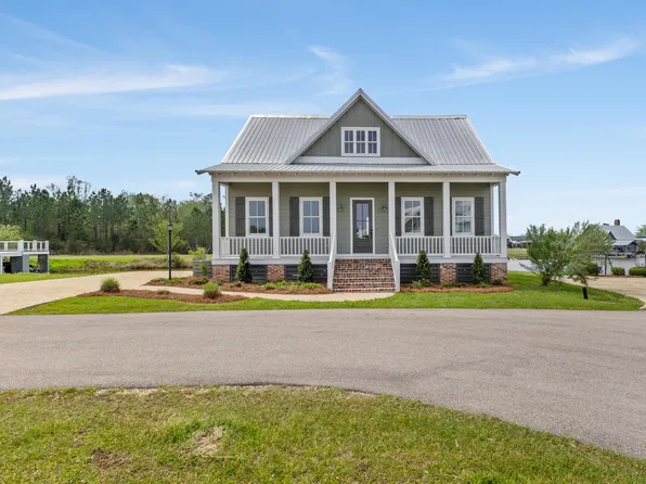 15 Channelside, Lumberton, MS 39455