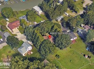 48800 Salt River Dr, Chesterfield, MI 48047