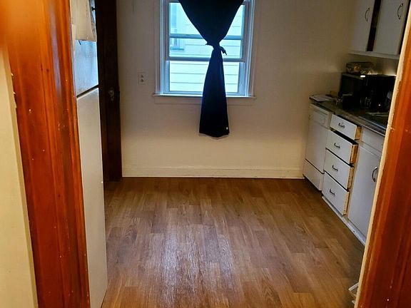 Another view of the kitchen. You can fit a table there.