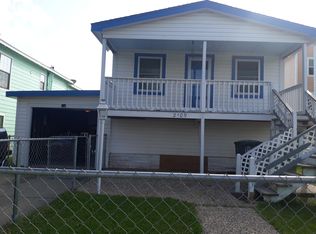 2109 Victory St, Galveston, TX 77551