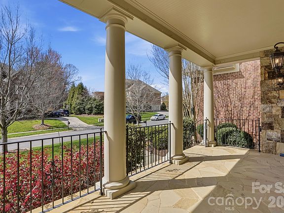 4th image of 1004 Sultana Ln