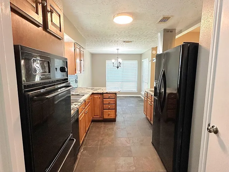 21314 Highland Knolls Dr — Photo 2