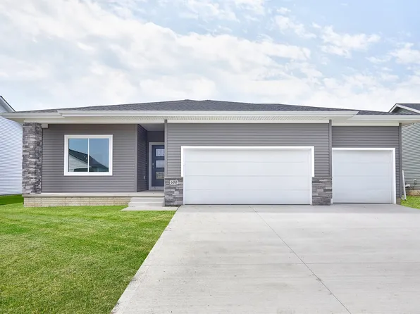 600 NW Atlas Ln, Waukee, IA 50263